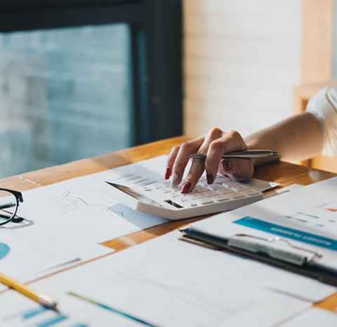 Accounting and tax desk
